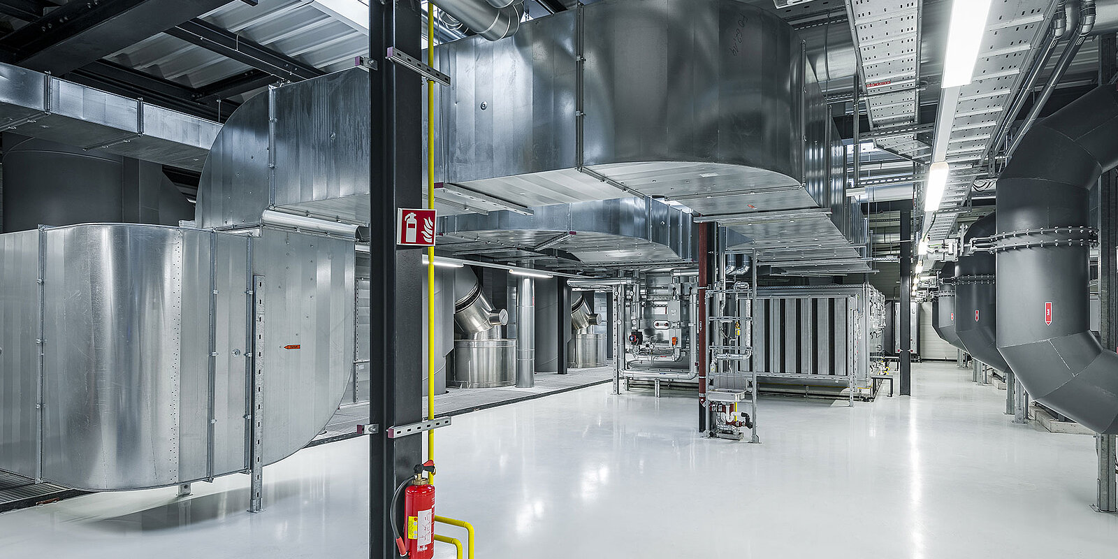 Lüftungszentrale einer großen Klimaanlage